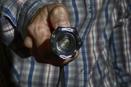 Verbotene E Schocker: Die Taschenlampe mit Schocker
