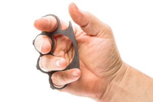 schlagring-darf-man-diese-in-deutschland-legal-kaufen